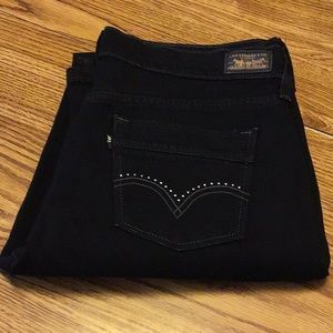 Black levi jean